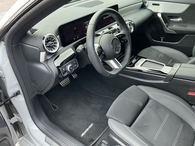 Mercedes-Benz CLA 200 d Shooting Brake  AMG - fotka 10 z 26