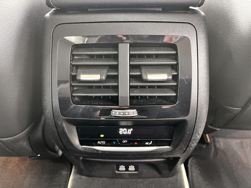 BMW X3 30e xDrive 1. majitel  - fotka 16 z 27
