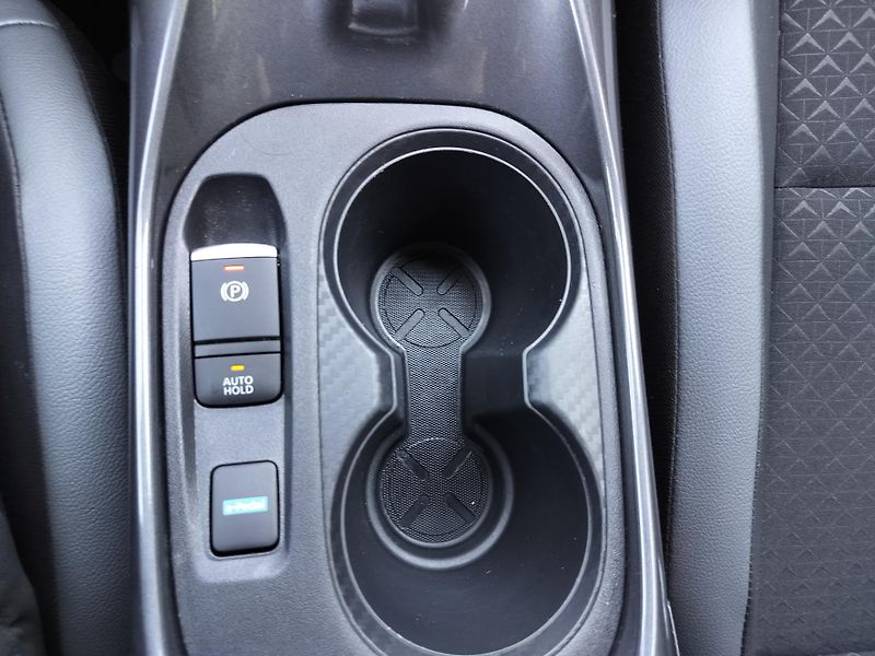 Nissan Juke 1.6 Hybrid - fotka 19 z 29