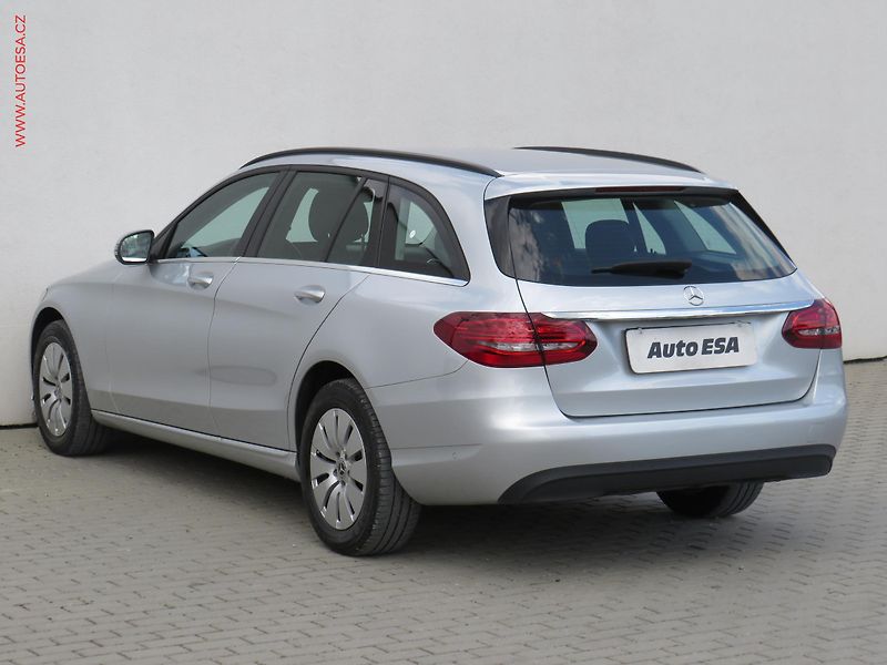 Mercedes-Benz Třídy C (2021) 1.6 d C 200 d, AT, LED, park - fotka 6 z 20