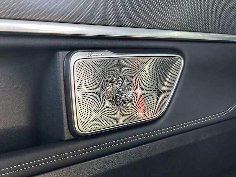 Mercedes-Benz Třídy V V 300d 4MATIC EXCLUSIVE L AMG - fotka 32 z 37