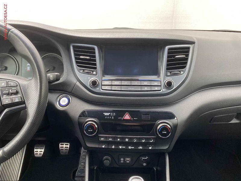 Hyundai Tucson (2018) 2.0 CRDI 4x4, ČR, AC, výhřev - fotka 12 z 19