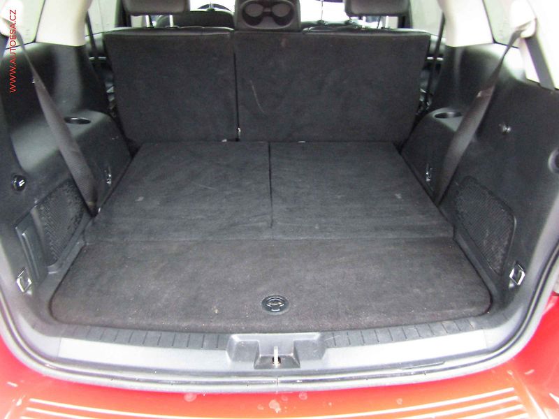 Fiat Freemont (2014) 2.0 Multijet 4x4, 7míst, AT - fotka 7 z 22