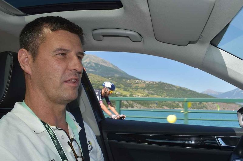 I v letošní Tour de France hrají kromě závodníků velkou roli auta značky Škoda.