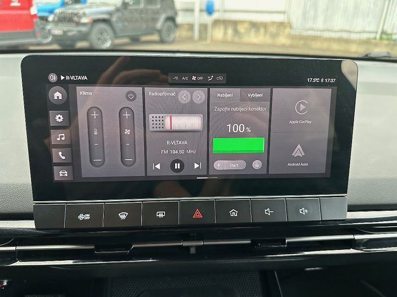 MG MG4 (2023) Electric Elegance (64 kWh) - fotka 22 z 37