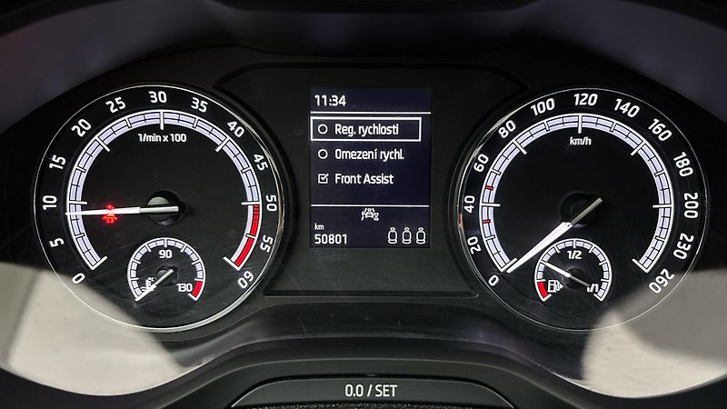 Škoda Karoq 2.0 TDI Ambition - fotka 10 z 25