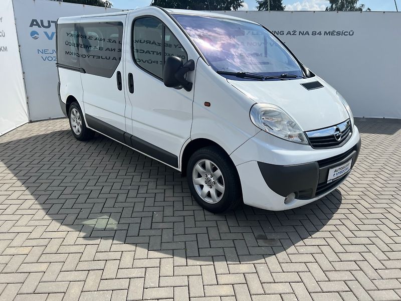 Opel Vivaro (2007) 2.5CDTi 107kW 9míst! Tažné! - fotka 3 z 20