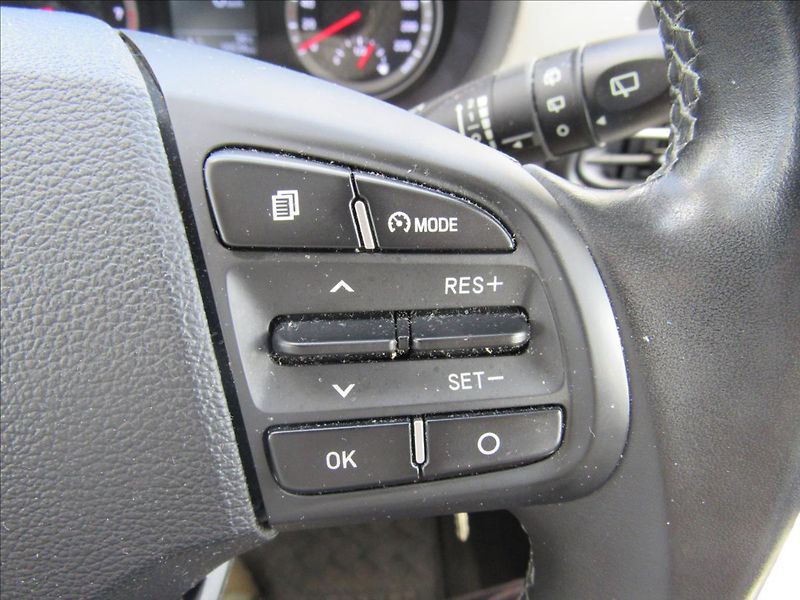 Hyundai i10 1,0 MPi 49kW - fotka 20 z 28