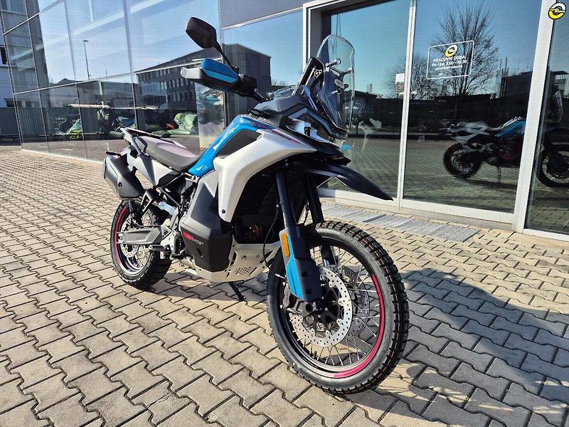 CFMOTO 800 MT (2026) X - fotka 2 z 20