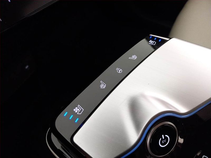 Kia EV6 (2023) AWD 77.4 kWh, SoH 94% - fotka 19 z 26