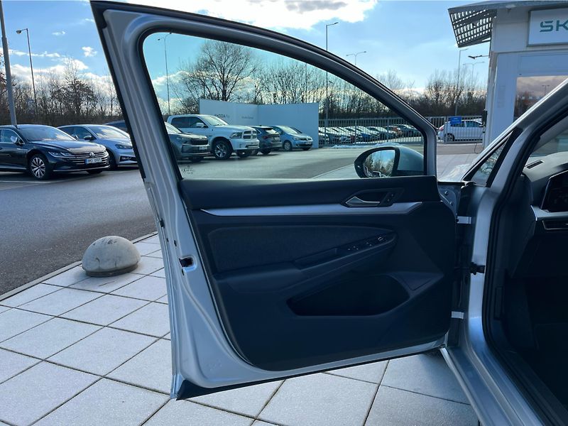 Volkswagen Golf Wa 2.0 Life DT110 TDID7F 2.0TD - fotka 21 z 28