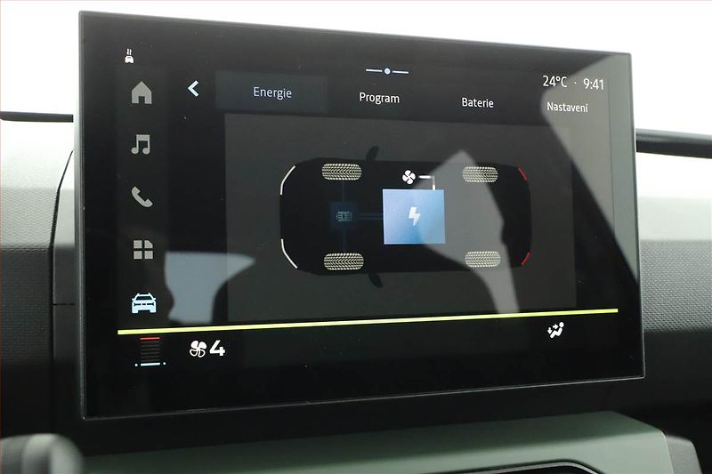 Dacia Spring (2025) Electric 65 (27 kWh), SoH 96% - fotka 17 z 19