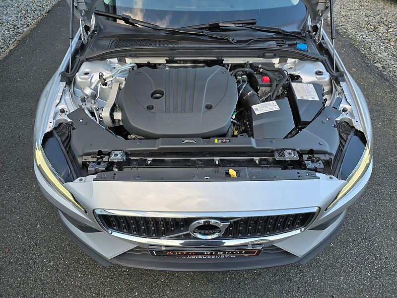 Volvo V60 184kW B5 4x4 CROSS COUNTRY - fotka 48 z 50