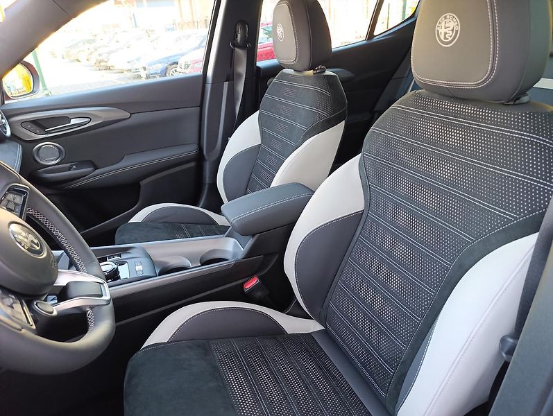 Alfa Romeo Tonale (2026) Sport Speciale 1,5 Ibrida 175k - fotka 15 z 44