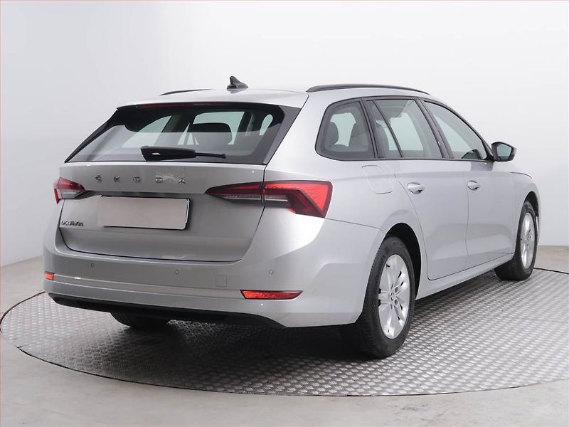 Škoda Octavia (2022) Ambition 2.0 TDI, ČR,1.maj - fotka 5 z 21