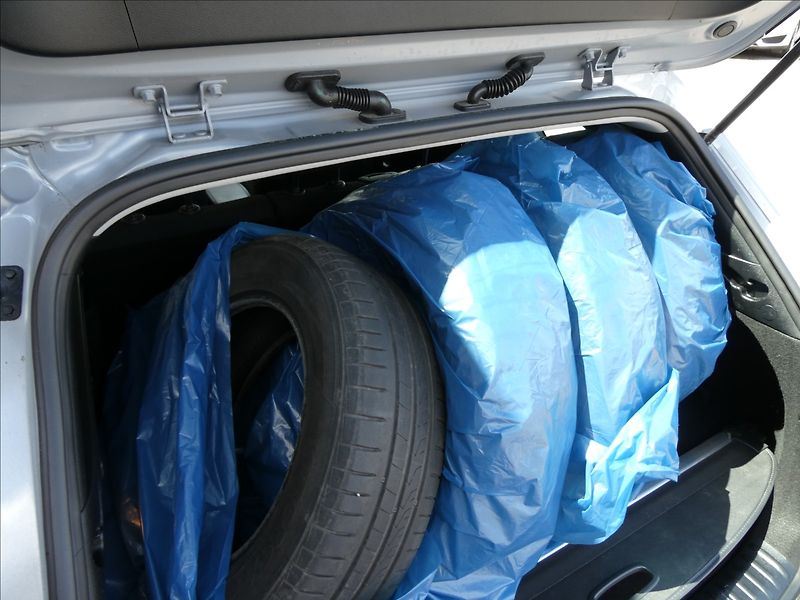 Kia Ceed 1,0 T-GDI Exclusive SW,2x pneu - fotka 14 z 35
