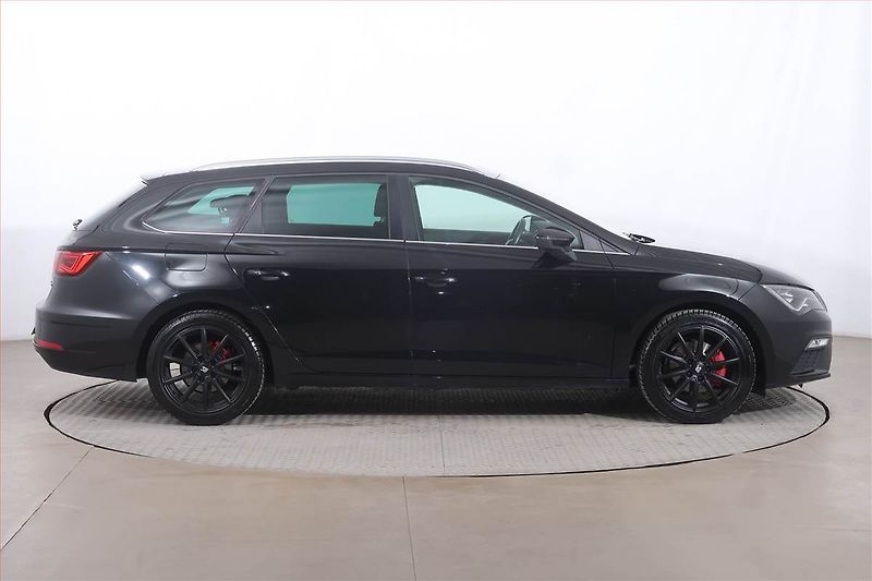 Seat Leon (2017) 1.4 TSI, Kůže, Tempomat - fotka 6 z 23