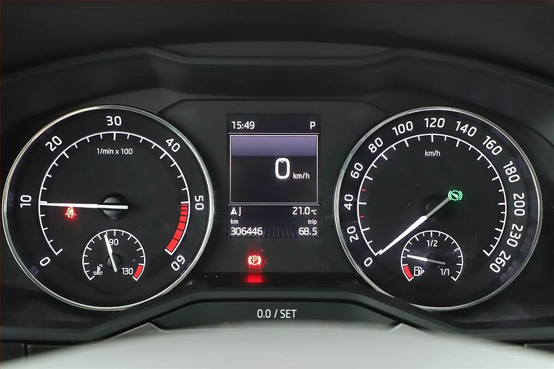 Škoda Superb (2017) 2.0 TDI, Automat, Navi - fotka 8 z 21