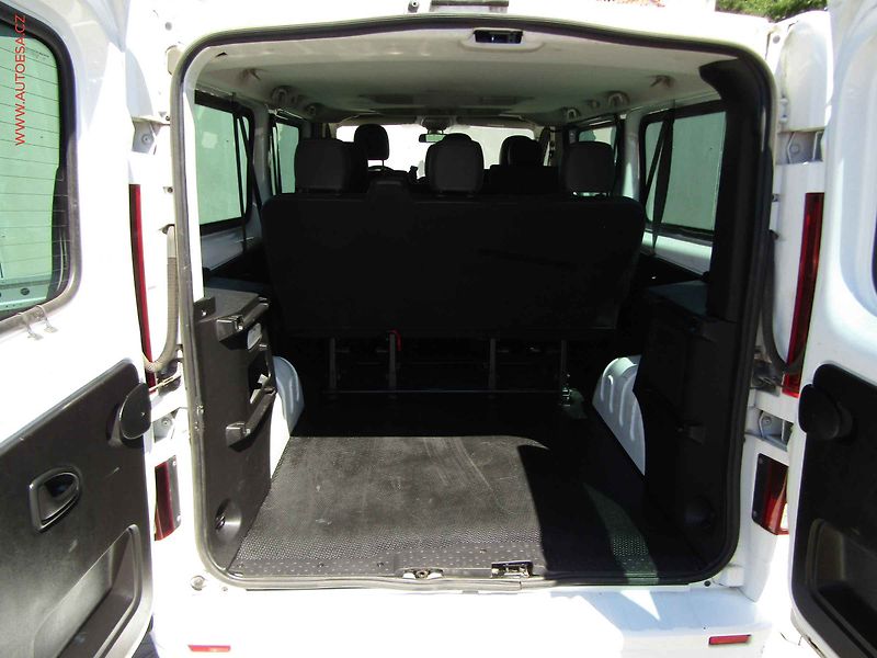 Opel Vivaro (2018) 1.6CDTi L2 9míst, 1.maj,ČR - fotka 7 z 23