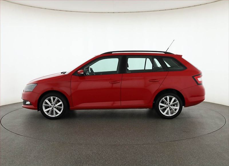 Škoda Fabia (2018) Style Plus 1.0 TSI, Navi - fotka 3 z 20