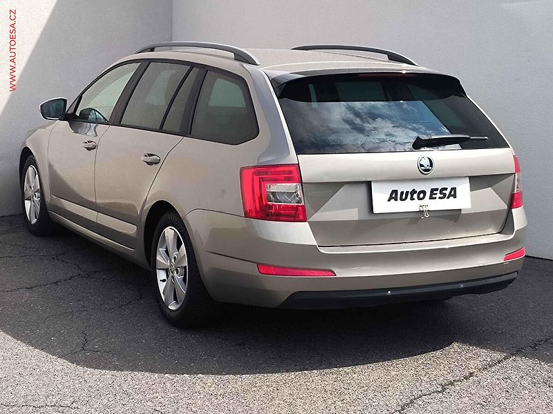 Škoda Octavia (2015) 1.6 TDi, Ambiente, STK7/28 - fotka 6 z 19