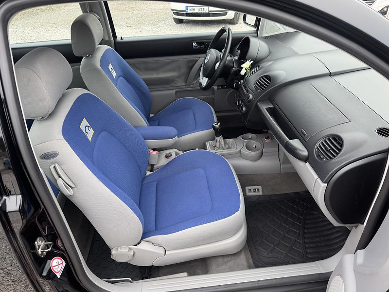 Volkswagen New Beetle (2002) 1.6MPi(75KW)EDITION - fotka 20 z 27