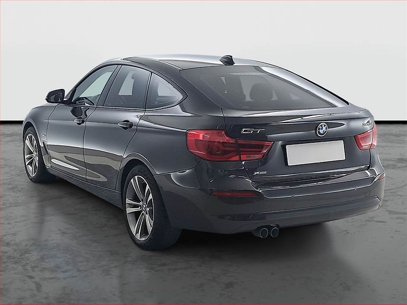 BMW Řada 3 (2018) Edition Sport 320d xDrive GT - fotka 4 z 19