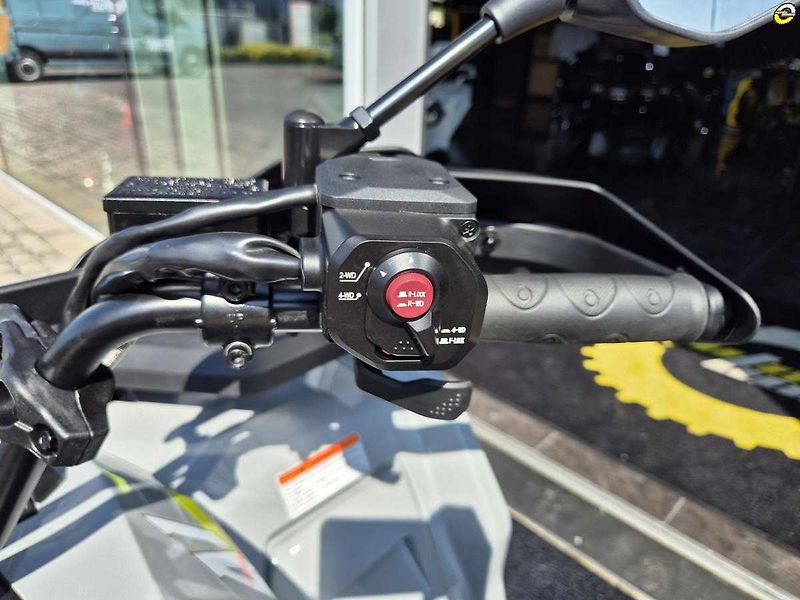 Linhai (2026) Landforce 650L Pro EPS 4x4 E5+ - fotka 19 z 20