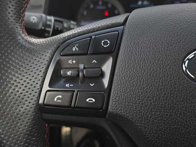 Hyundai Tucson (2019) N-Line 1.6 T-GDi 130kW, Serv.k - fotka 11 z 29