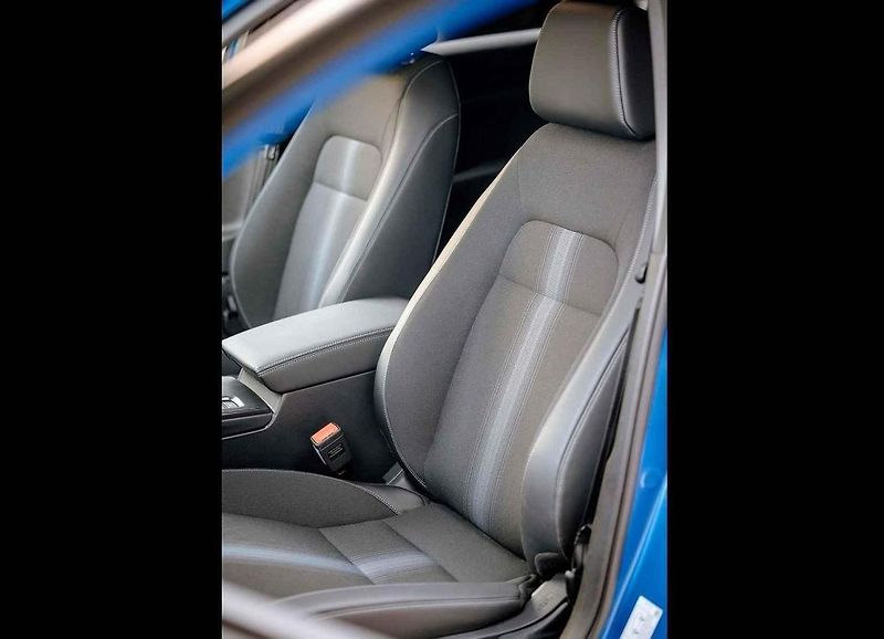 Auto jsme zkoušeli ve Španělsku na kvalitním asfaltu