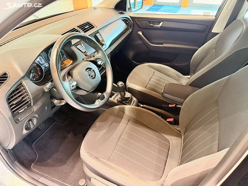 Škoda Fabia 1.0 TSi 70 Kw Style - fotka 18 z 24