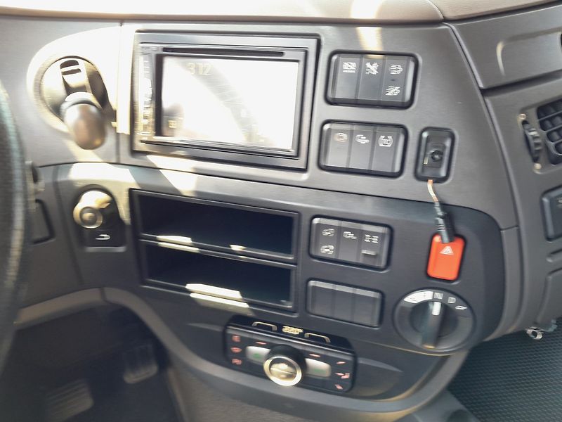 DAF XF 480 FT SSC LowDeck - fotka 22 z 34