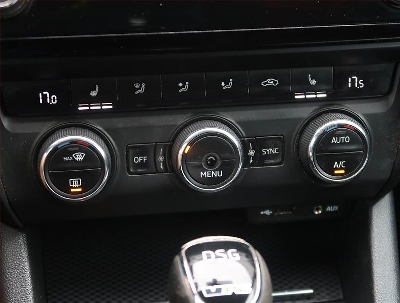 Škoda Octavia (2015) RS 2.0 TSI, Automat, Kůže - fotka 21 z 22