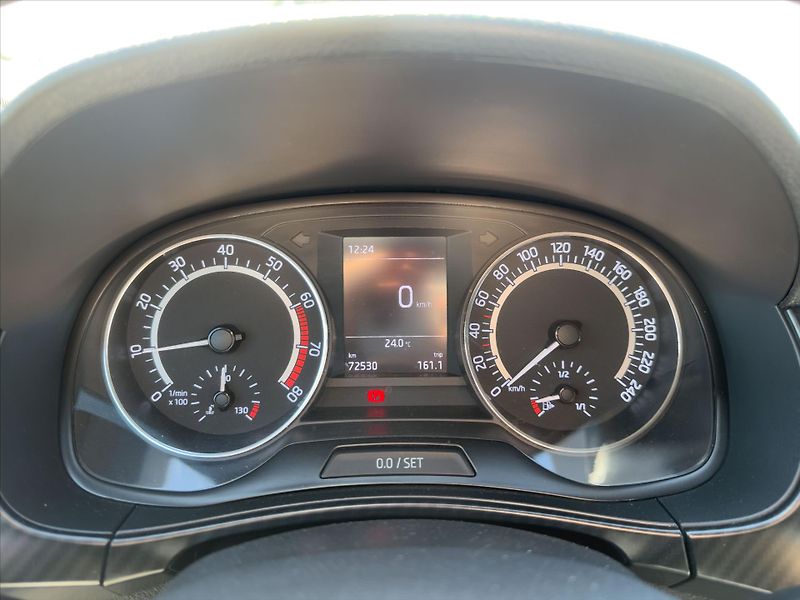 Škoda Fabia 1,0 TSI 81kW CZ Monte Carlo - fotka 17 z 36