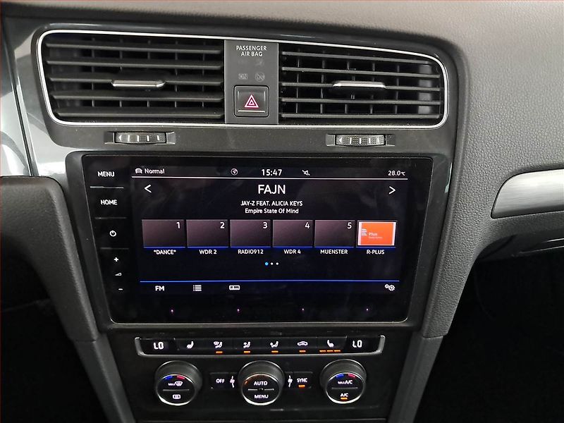 Volkswagen Golf (2017) 2.0 TDI, 4X4, Automat, Navi - fotka 12 z 28