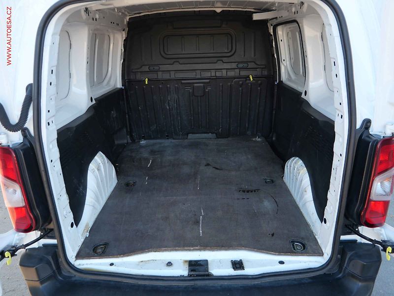 Citroën Berlingo (2022) 1.5HDi, ČR, AC, tempo, park - fotka 7 z 17