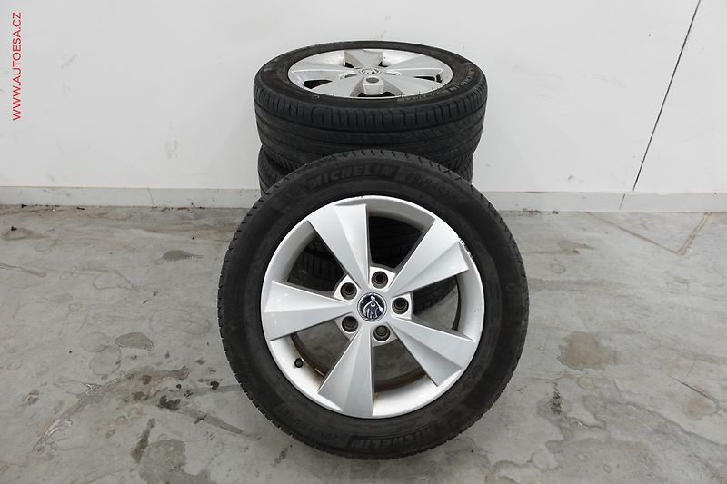 Škoda Octavia (2015) 1.4 TSi, 1.maj,ČR, Fresh, DSG - fotka 24 z 24
