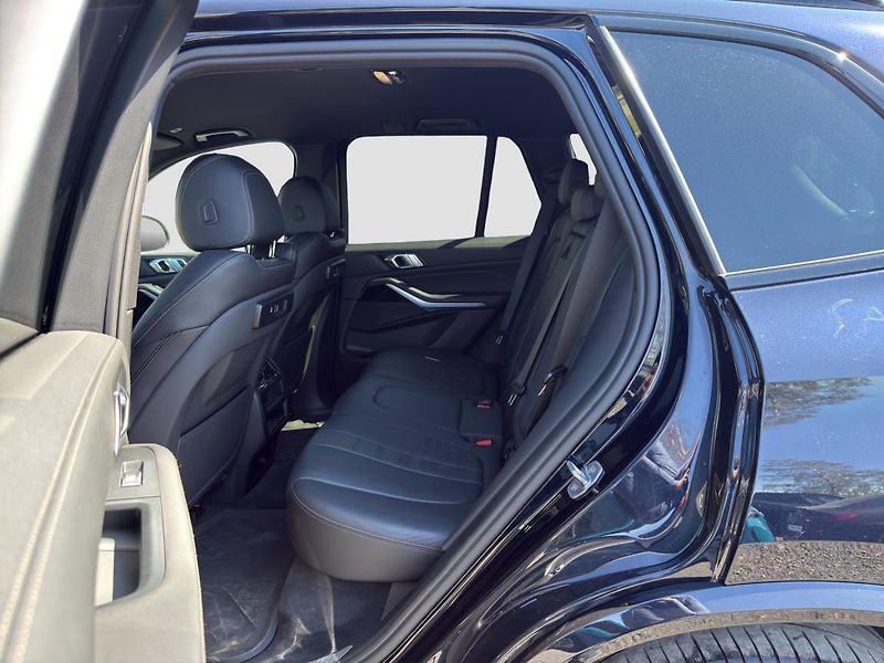 BMW X5 xDrive30d - fotka 15 z 23