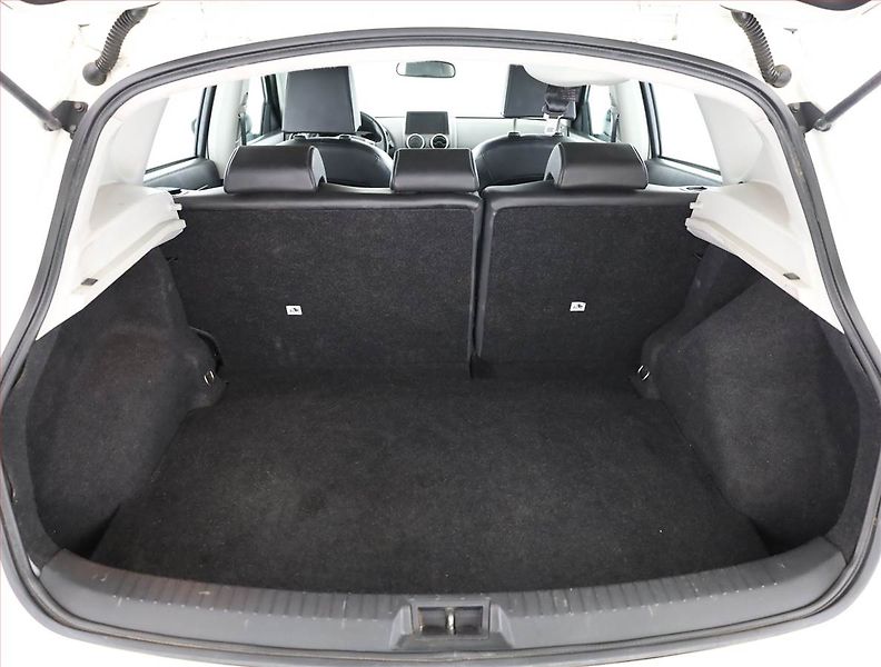 Nissan Qashqai (2008) 2.0 dCi, 4X4, Automat, Navi - fotka 18 z 20