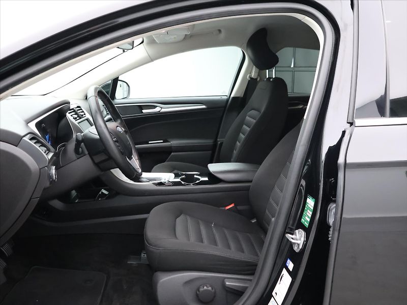 Ford Mondeo 2,0 TDCi 110kW CZ - fotka 11 z 31