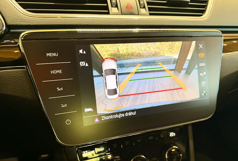 Škoda Superb 2.0 TDi 140 Kw DSG L&K - fotka 18 z 38