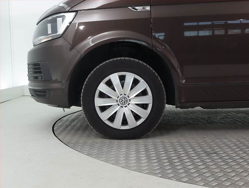 Volkswagen Caravelle (2018) Comfortline 2.0 TDI - fotka 14 z 19