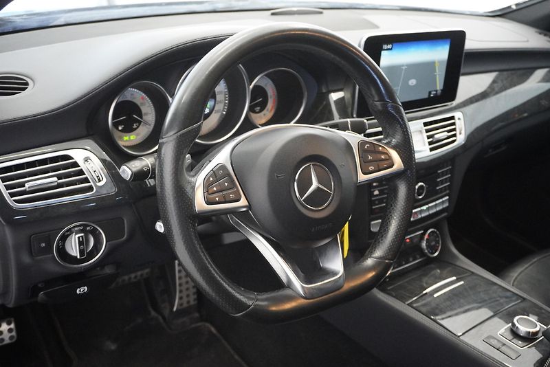 Mercedes-Benz CLS 3,0D 4MATIC AMG-LINE  - fotka 14 z 29