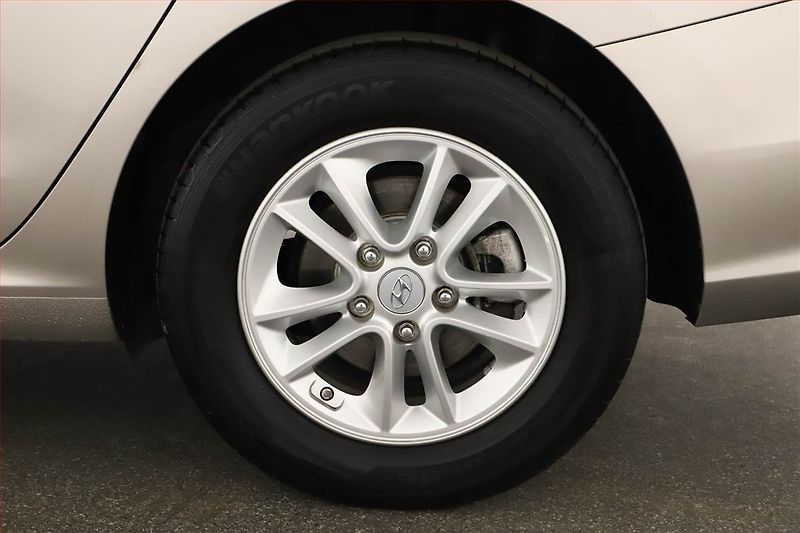 Hyundai i30 (2017) 1.0 T-GDI, Serv.kniha - fotka 11 z 16