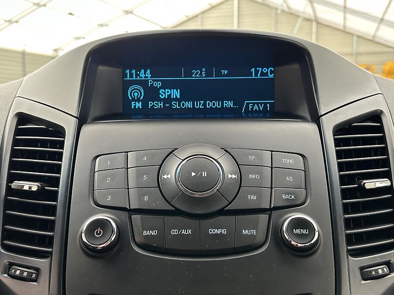 Chevrolet Orlando 1.8 i LT+ - fotka 8 z 28