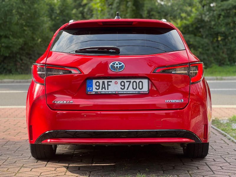 Toyota Corolla 1.8 HYBRID SPORTS 1.MAJ.ČR DPH - fotka 5 z 20