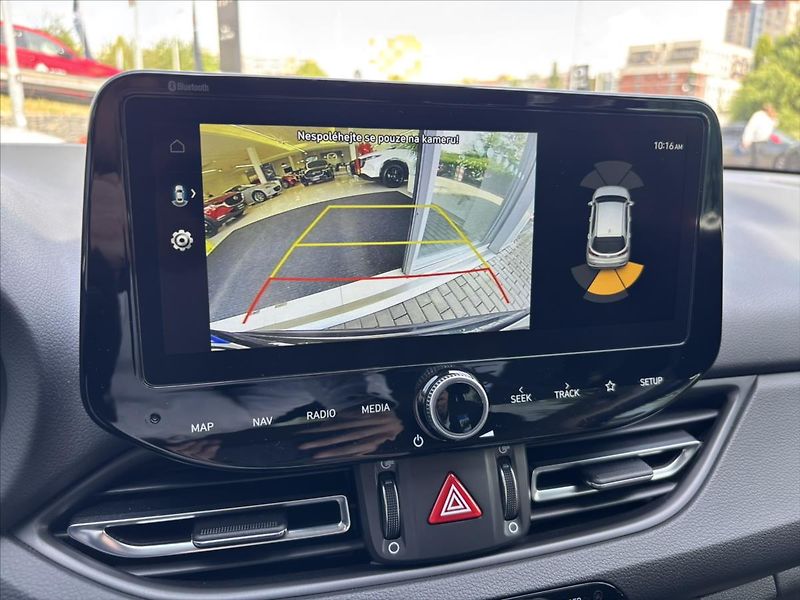 Hyundai i30 1,5 TGDi 118kW Smart ZÁRUKA - fotka 18 z 45