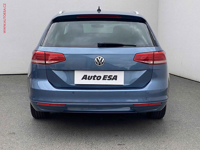 Volkswagen Passat (2015) 2.0TDi, DSG, LED, navi - fotka 5 z 20