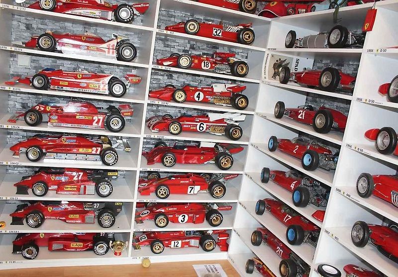 Sbírka papírových modelů monopostů F1 Ferrari Milana Pauluse