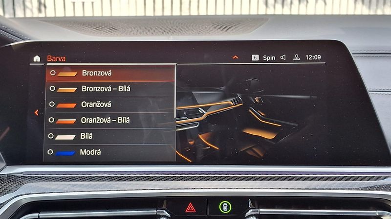 BMW X5 4.0xD-MPAK-R22-NEZ.T.-TAŽNÉ - fotka 26 z 43